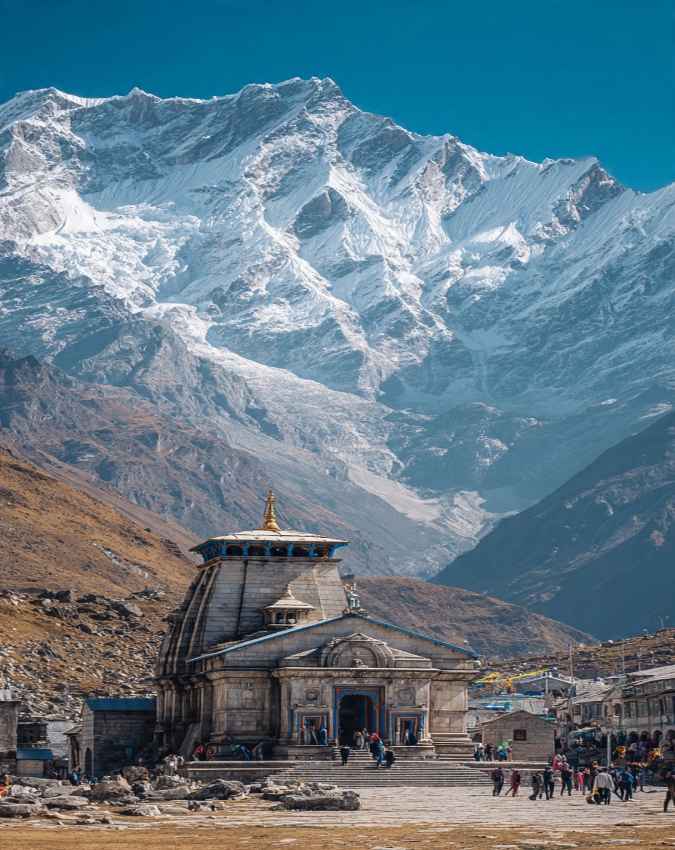 हर साल सीमित समय के लिए ही खुलता है मंदिर