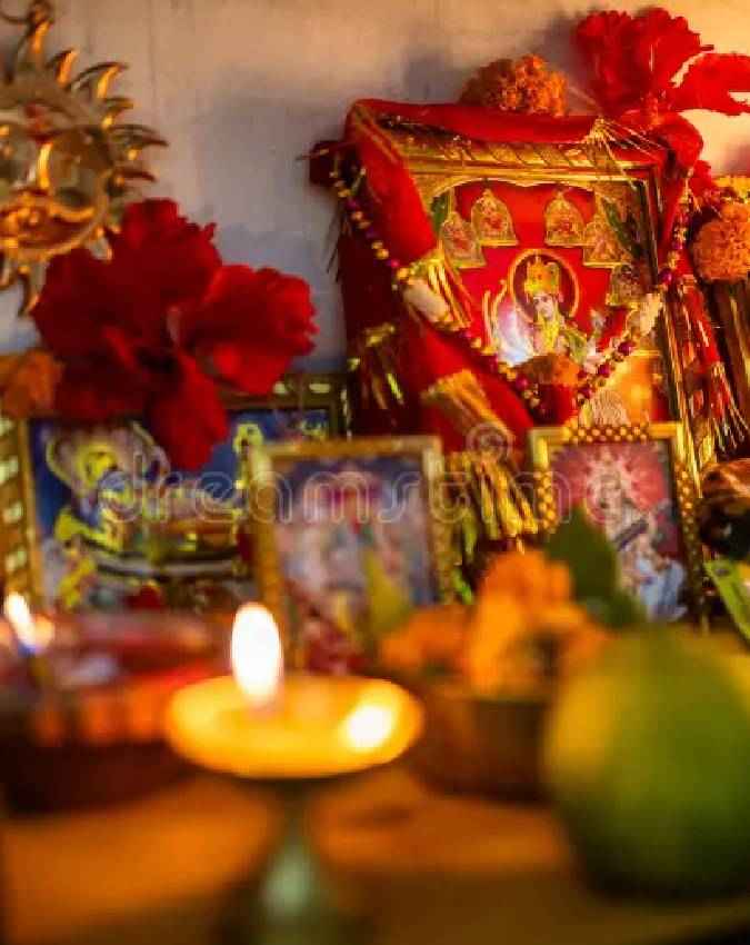 पूजा-अर्चना में लंबा अंतराल