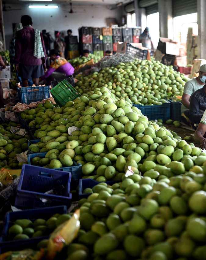 बाहर से ठीक, भीतर से खराब