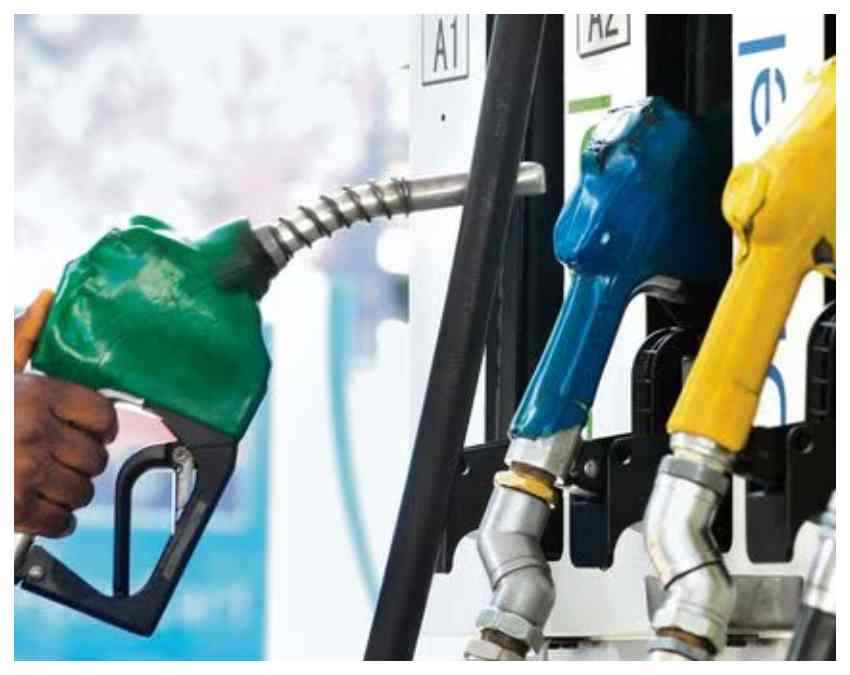 $106 के पार पहुंचा कच्चा तेल, क्या आपके शहर में बढ़ गए दाम? 