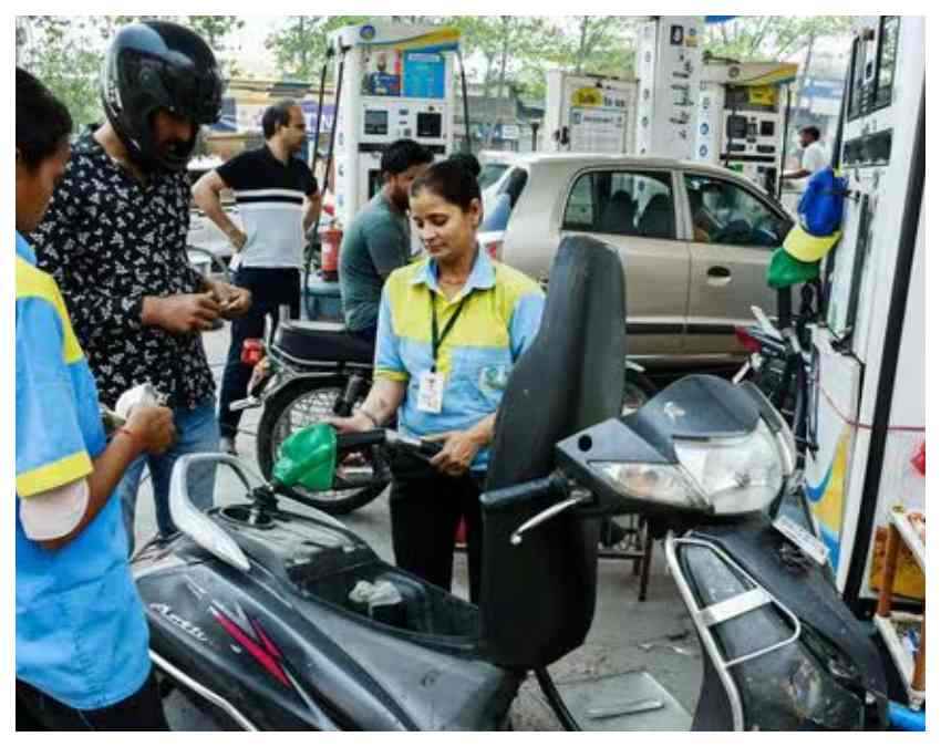 27 अप्रैल को नहीं बढ़े पेट्रोल-डीजल के दाम 