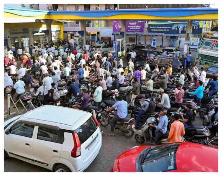 ट्रैफिक जाम और पुलिस की तैनाती