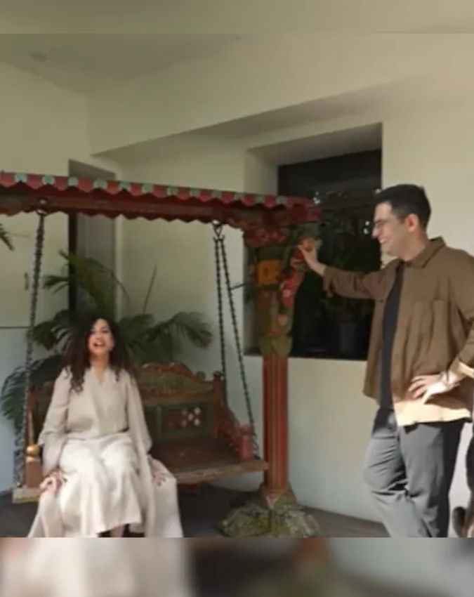 15 साल पुराना झूला