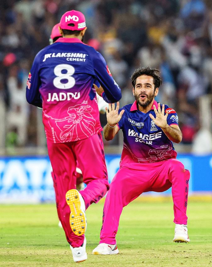 Ravi Bishnoi Jasprit Shami -1-2