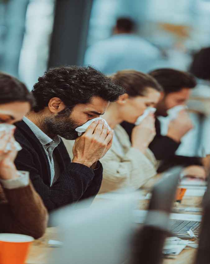 क्यों नहीं रोकनी चाहिए छींक