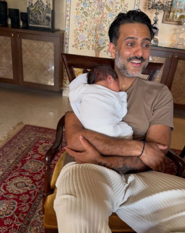 sonam kapoor baby photos-1-2-3-4-5