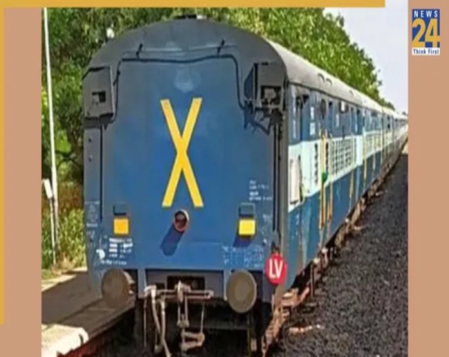 traino ke peeche x kyun, indian railway Train Cross Sign, indian railway Train, Vande Bharat or Metro, Cross Sign explained, important information railway-1-2-3-4-5