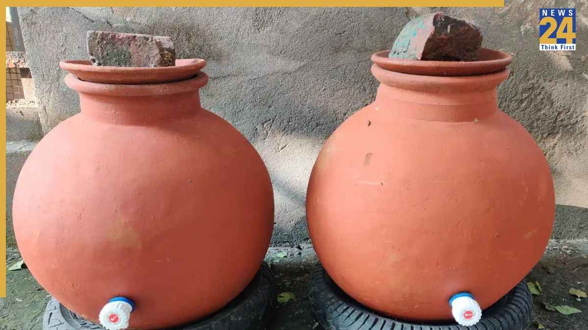 does water bucket help in AC room