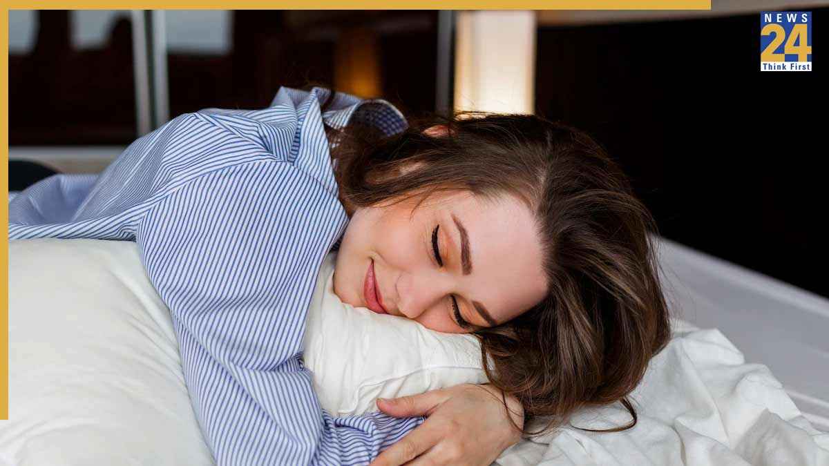 know the right way to sleep in hindi