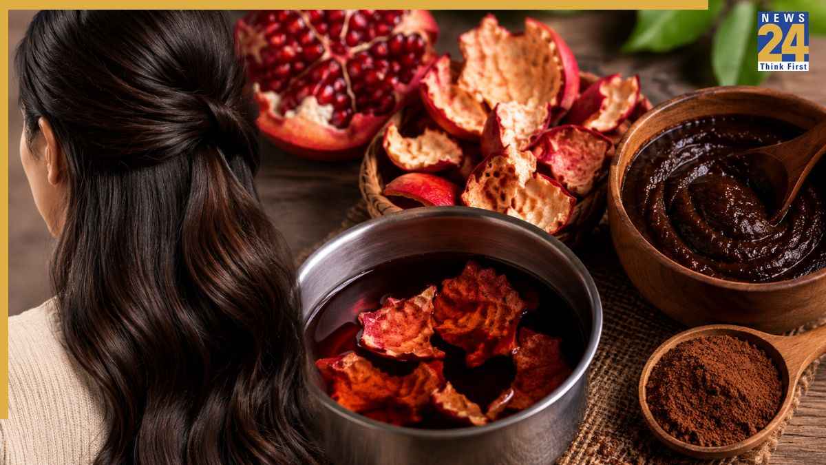कूड़ा समझकर बिल्कुल न फेंके अनार के छिलके! बालों को नेचुरल कलर देने का करेंगे काम, यूं करें इस्तेमाल
