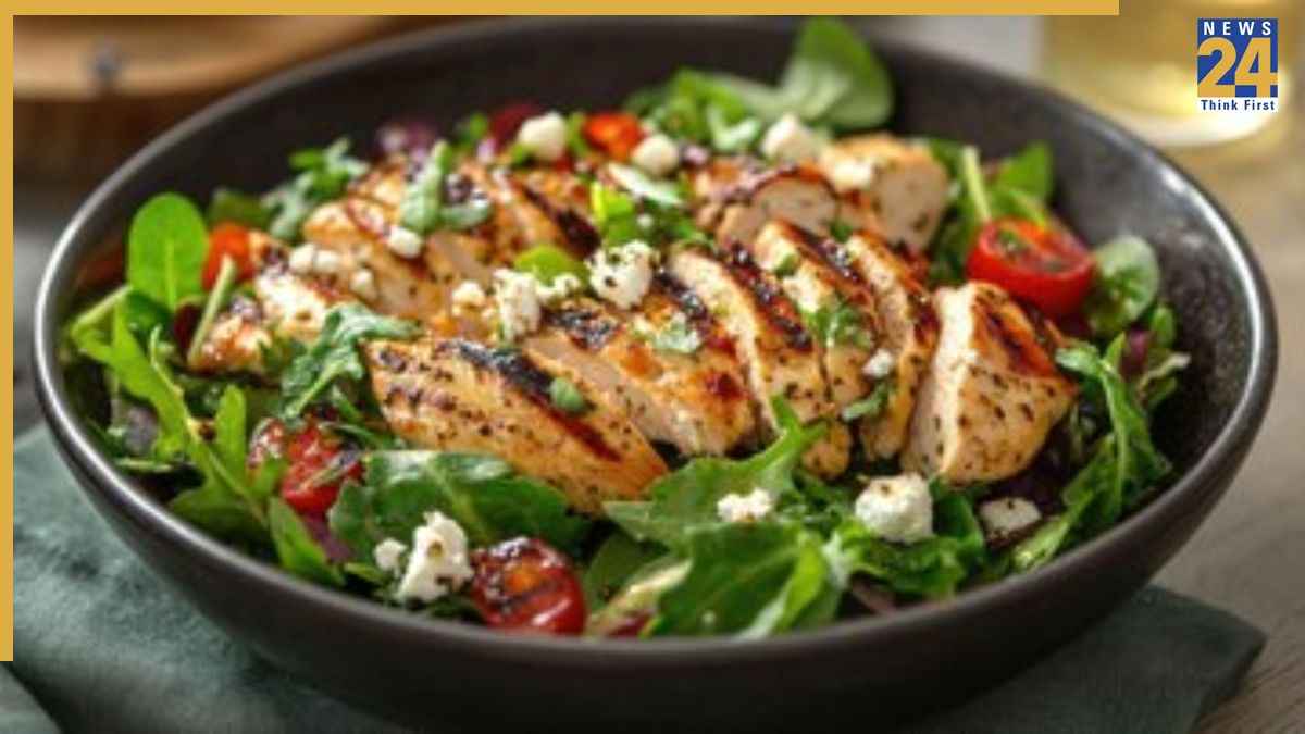 Healthy Recipe: वेट लॉस के लिए बेस्ट है ये प्रोटीन से भरपूर सलाद, रोजाना खाने पर दिखेगा असर
