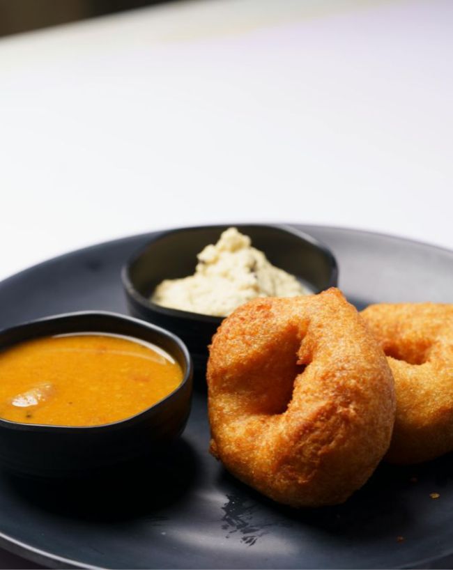 Why do we put a hole in a vada-1-2