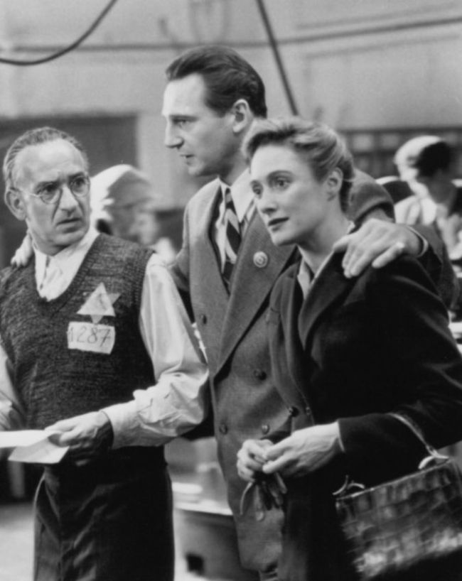 Schindler's List Movie Review,-1-2-3