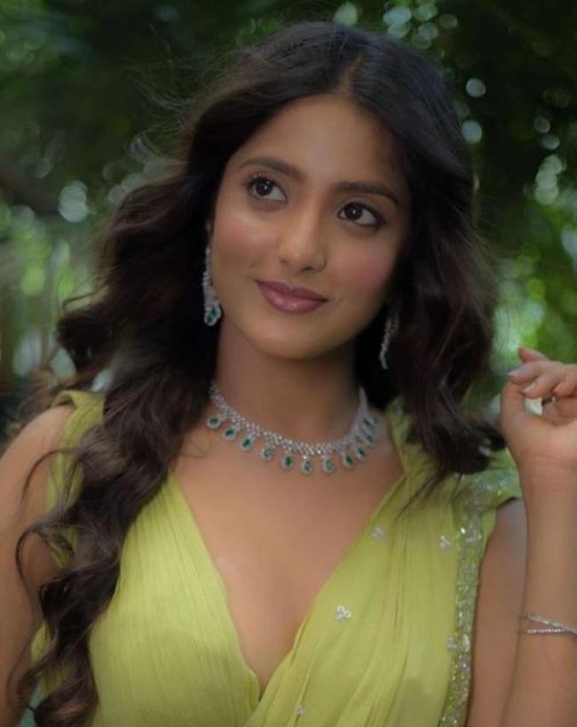 ulka gupta-1-2-3