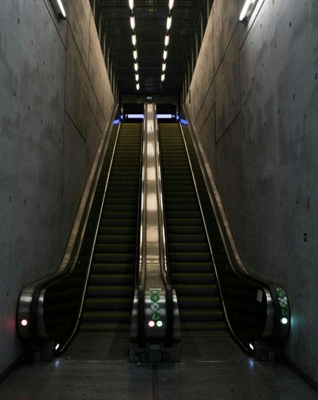 The Saddest Escalator In The World-1-2-3