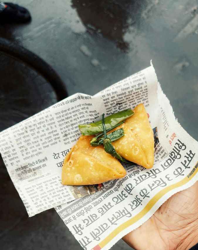 1 समोसा खाने पर कितने स्टेप्स चलने होंगे 