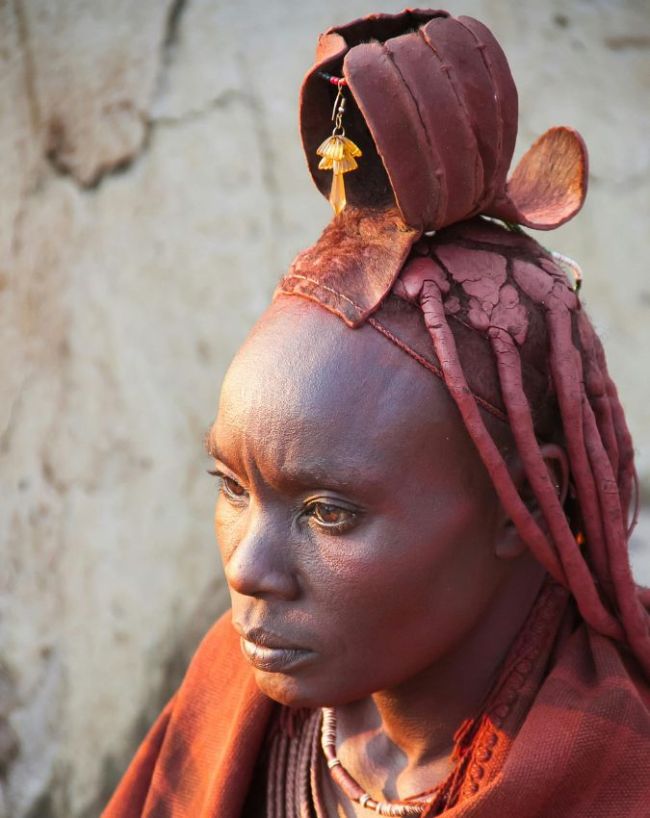 Himba Tribe bath without water-1-2-3