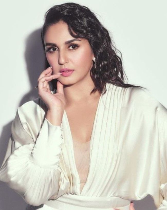 Huma Qureshi wedding news-1-2-3-4
