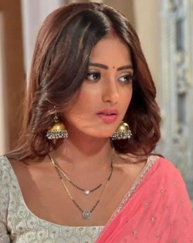 ulka gupta-1-2-3-4