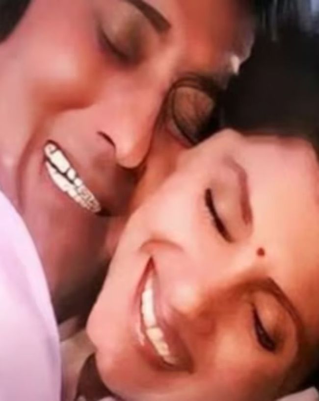 vinod khanna lip lock scenes-1-2-3-4-5