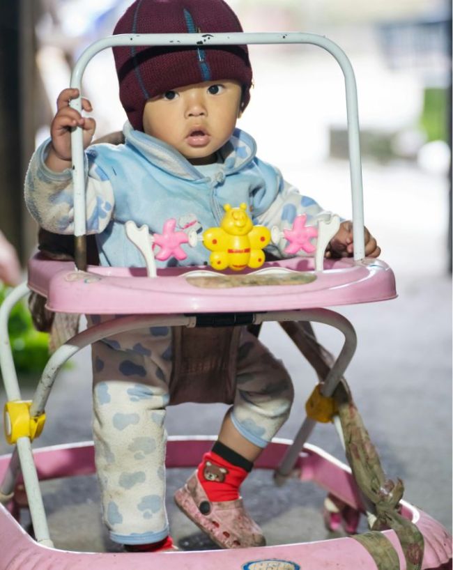What can damage a baby's spine-1-2-3-4-5-6
