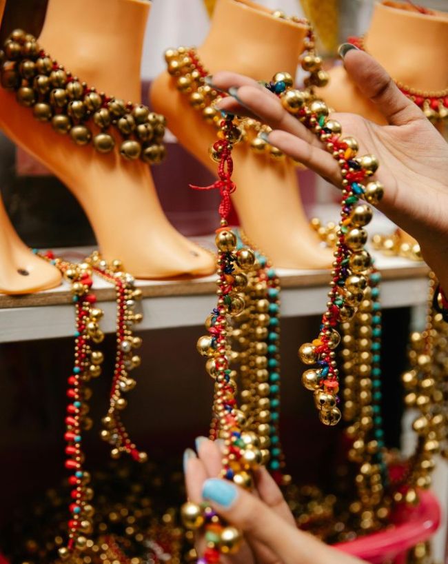 Best market for artificial jewellery in Delhi-1-2-3-4-5-6