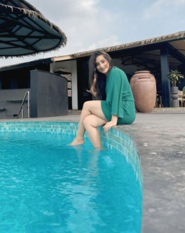 Neha Marda bold look-1-2-3-4-5-6-7