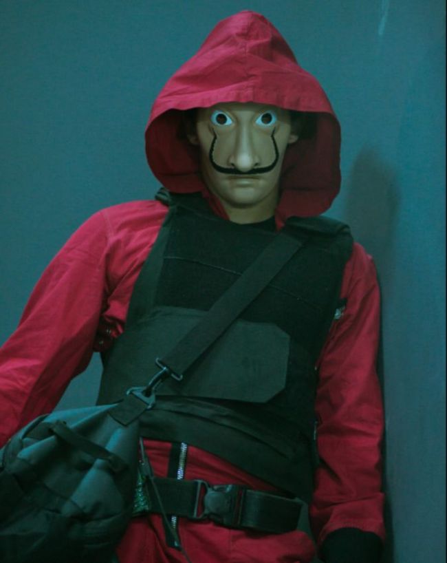 money heist-1-2-3-4-5-6-7-8
