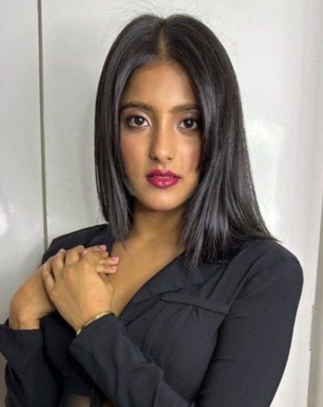 ulka gupta-1-2-3-4-5-6-7