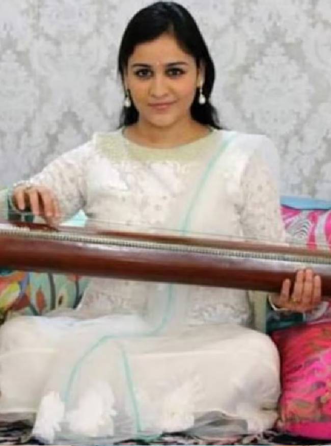 Aparna Yadav-1-2-3