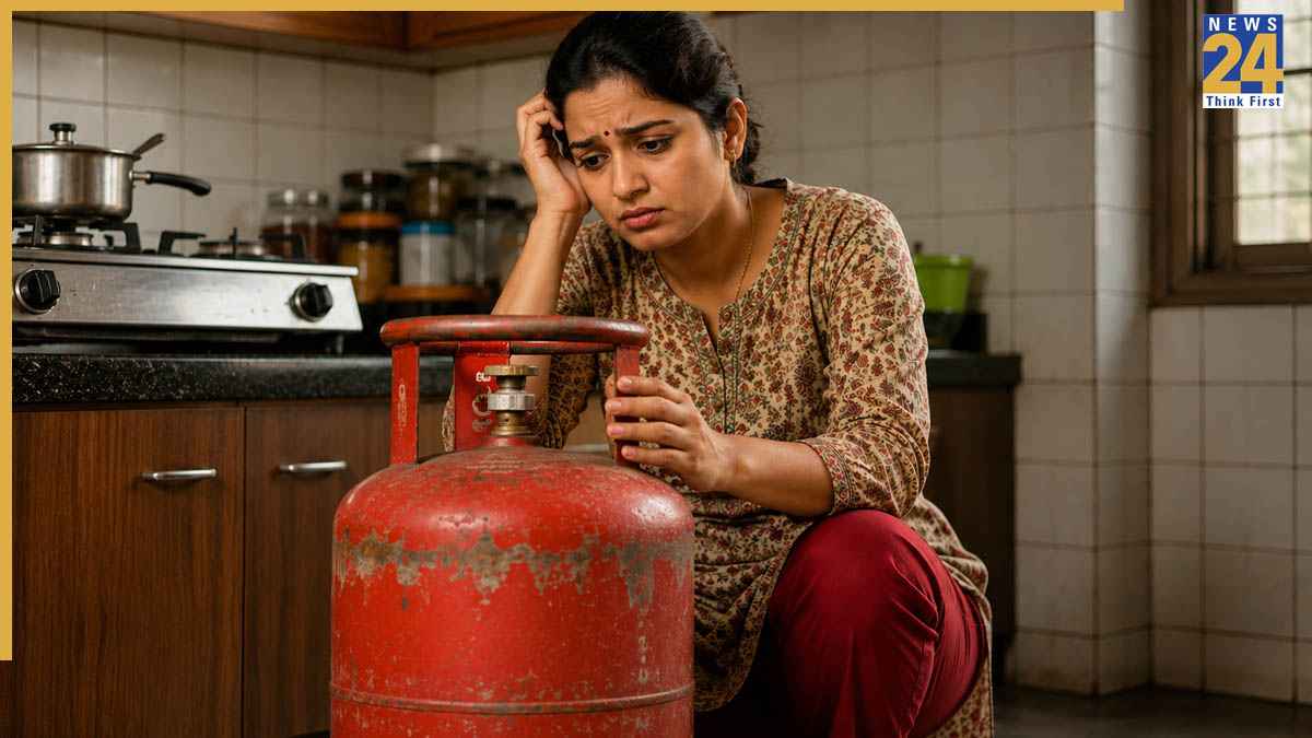 Cylinder Booking Update: गैस सिलेंडर 25 दिन से पहले खत्म हो जाए तो क्या करें? यहां जानें बैकअप के 3 तरीके