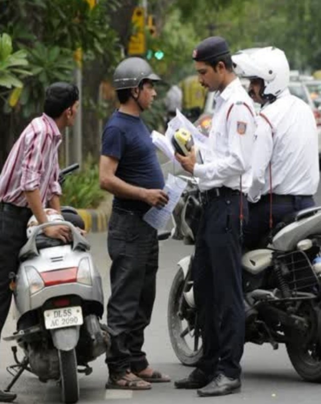 Delhi Lok Adalat, delhi traffic police, pending traffic challans, Delhi Lok Adalat registration, Delhi Lok Adalat reduced fines, Delhi Lok Adalat traffic challans-1-2