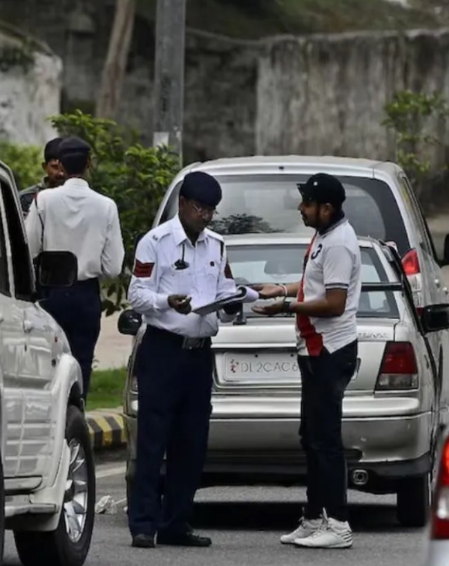 Delhi Lok Adalat, delhi traffic police, pending traffic challans, Delhi Lok Adalat registration, Delhi Lok Adalat reduced fines, Delhi Lok Adalat traffic challans-1-2-3