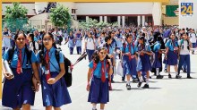 नीति आयोग ने खोली गुजरात में शिक्षा व्यवस्था की पोल, 2936 स्कूल में छात्र सिर्फ एक शिक्षक के भरोसे