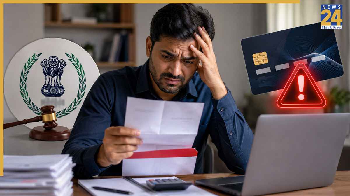 Income Tax Rules: क्रेडिट कार्ड होल्डर्स सावधान, कहीं इनकम टैक्स के चक्कर में न फंस जाएं, जानें क्या है नियम?