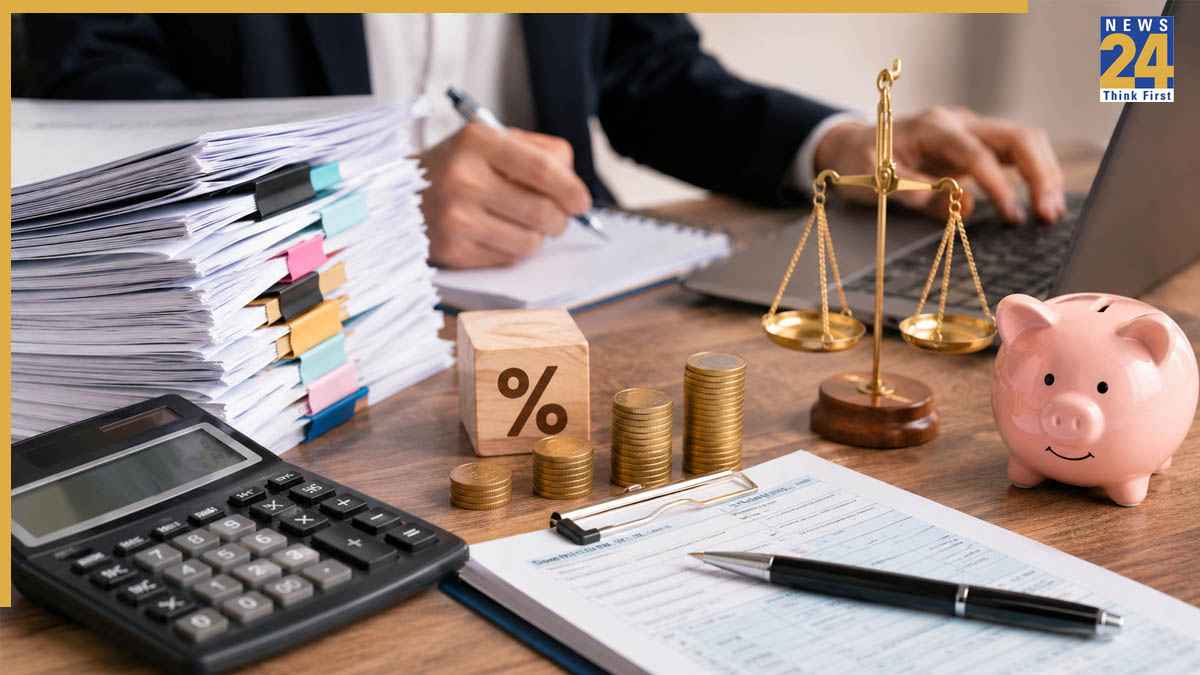 Income Tax: बदल गए ITR फाइल करने के नियम! वेतनभोगी से लेकर बिजनेसमैन तक, जानें नए फॉर्म में क्या-क्या बदला