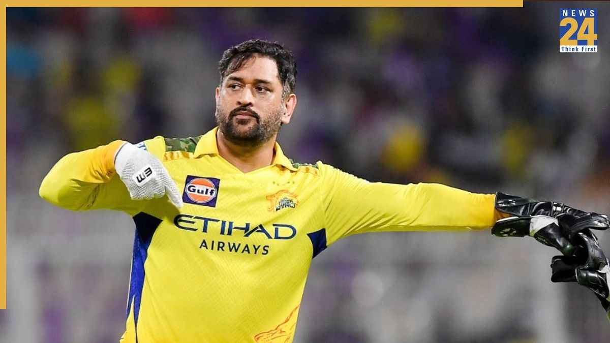 MS Dhoni (27)