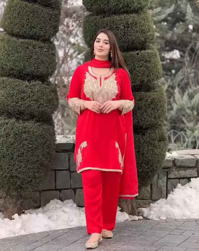 रेड सूट में नजर आई महरीन