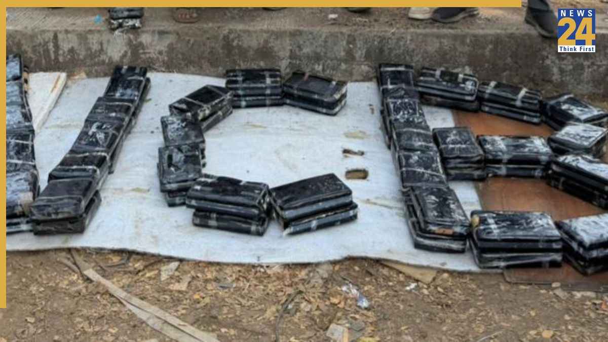 मुंबई में NCB का 'ऑपरेशन व्हाइट स्ट्राइक'… 1,745 करोड़ की कोकीन जब्त; क्रिकेट पैड और ग्लव्स में छिपाकर हो रही थी तस्करी