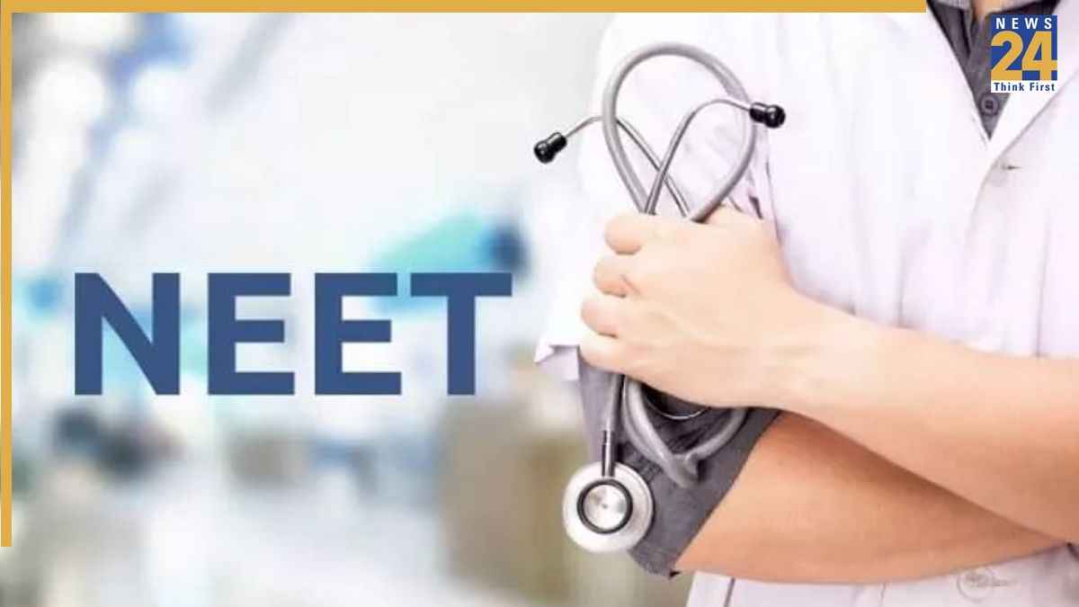 NEET Paper Leak: डॉक्टरों वाला परिवार अब CBI के घेरे में; एक ही घर के 5 सदस्यों ने कैसे मार ली बाजी?