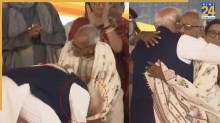 कौन है ये शख्स? पं. बंगाल में खुले मंच पर PM मोदी ने छुए पैर, BJP से है खास नाता