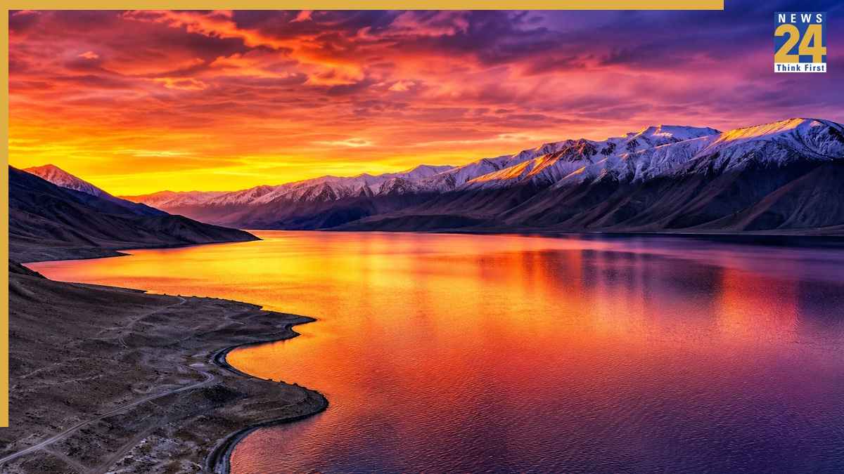 गिरगिट जैसे रंग बदलती है ये झील, एक-दो नहीं... दिन में 5 बार बदलता है कलर; भारत में यहां है मौजूद