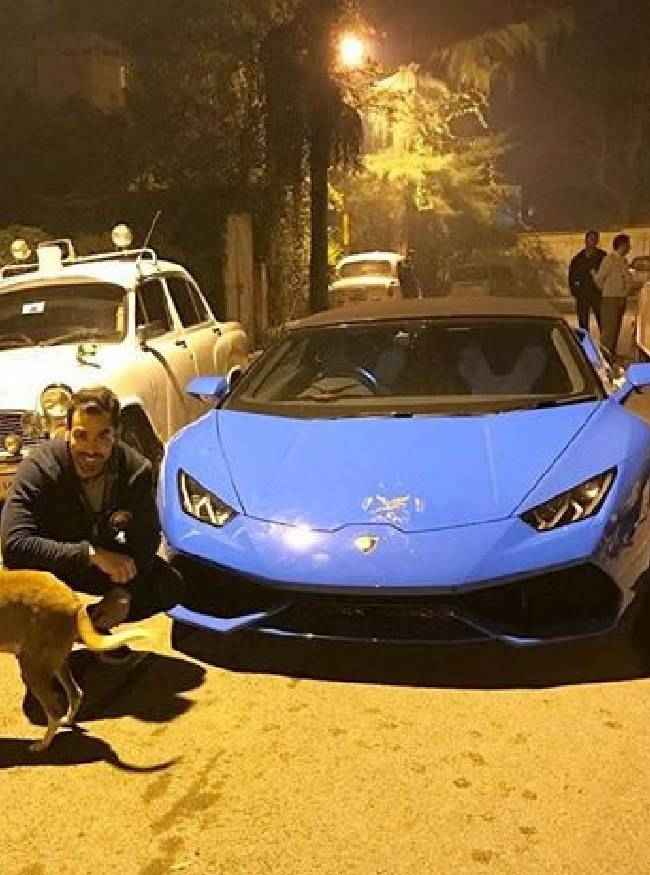 लग्जरी लाइफ के शौकीन थे प्रतीक
