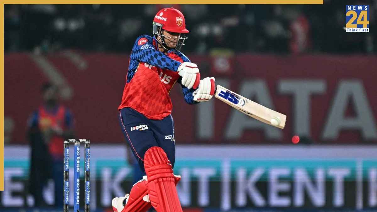 PBKS vs DC: अंपायर ने मैच बीच में रुकवा कर क्यों की प्रियांश आर्या के बैट की जांच? बदलना पड़ा बल्ला
