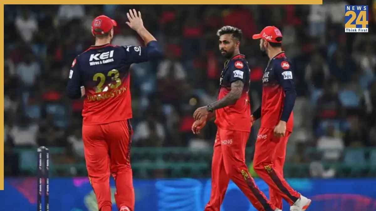 IPL 2026 के बीच RCB की लगा तगड़ा झटका, स्टार खिलाड़ी चोट के कारण हुआ बाहर, इंग्लैंड के तेज गेंदबाज की हुई एंट्री