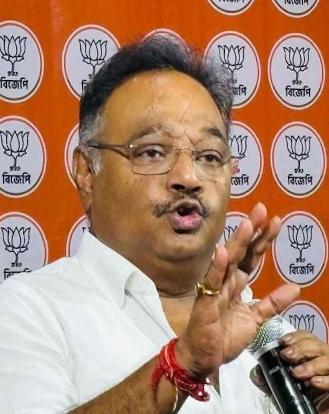 शमिक भट्टाचार्य की पहचान