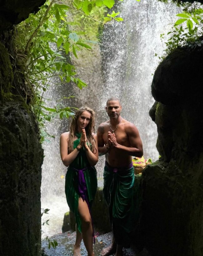 Shikhar Dhawan Wife Sophie Shine Picture-1-2
