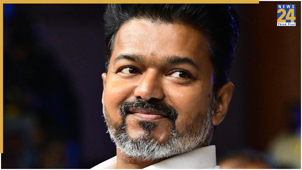 Thalapathy Vijay की वाइफ की फोटोज, टूटने की कगार पर राजनेता बने एक्टर ...