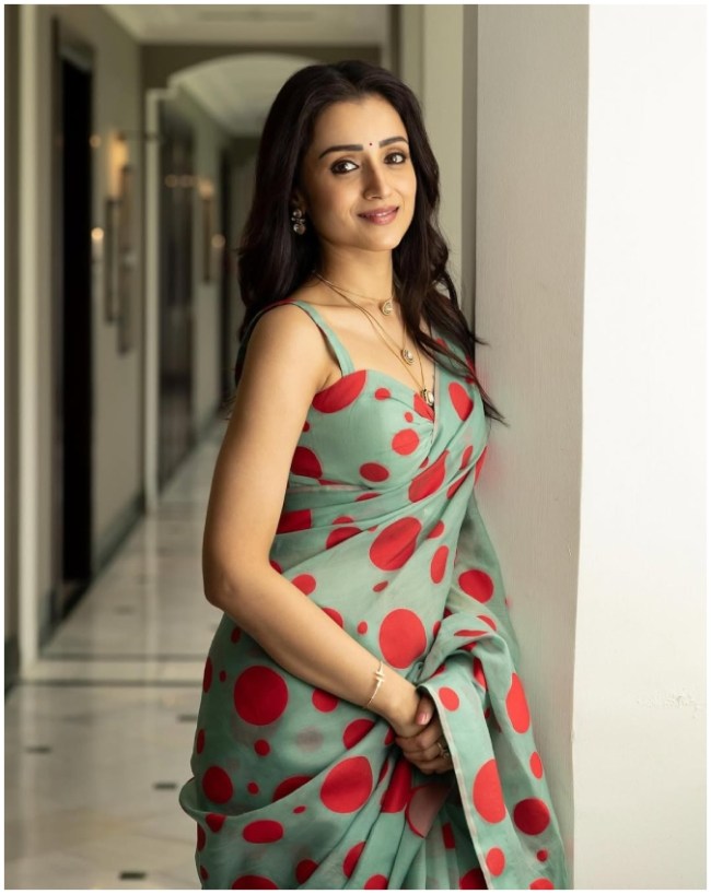 Trisha Krishnan-1-2