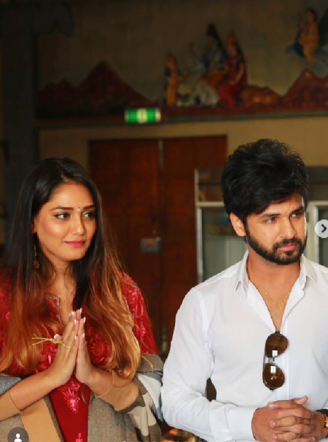 twisha sharma-1-2